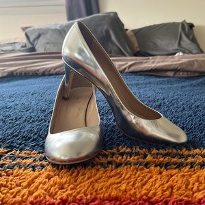 Womens J.Crew closed toe heel